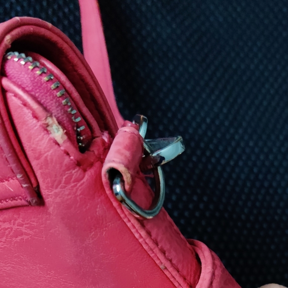 Matt et Nat Convertible shoulder/crossbody veganbleather bag - Picture 4 of 7